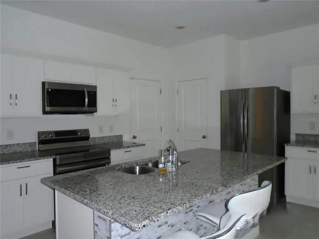1991 Hemingway Circle Groveland FL 34736