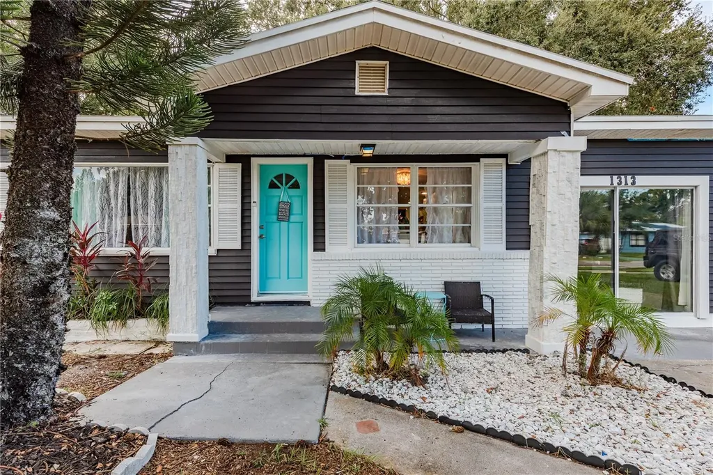 1313 Parkwood Street Clearwater FL 33755