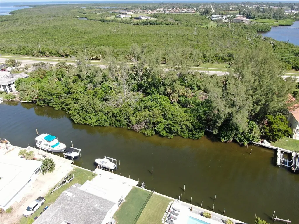 10005 W Manatee Avenue W Bradenton FL 34209