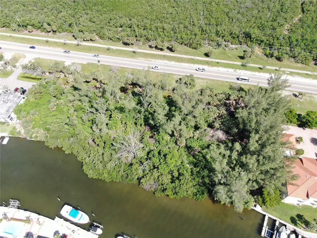 10005 W Manatee Avenue W Bradenton FL 34209