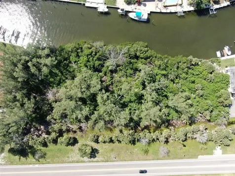 10005 W Manatee Avenue W Bradenton FL 34209