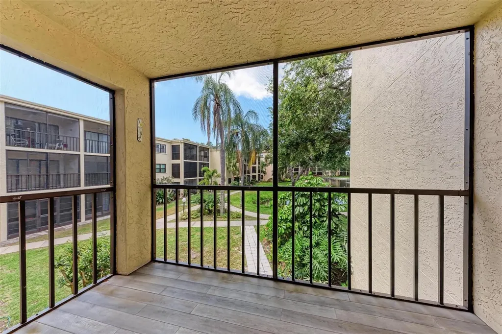 305 30th Avenue W Bradenton FL 34205