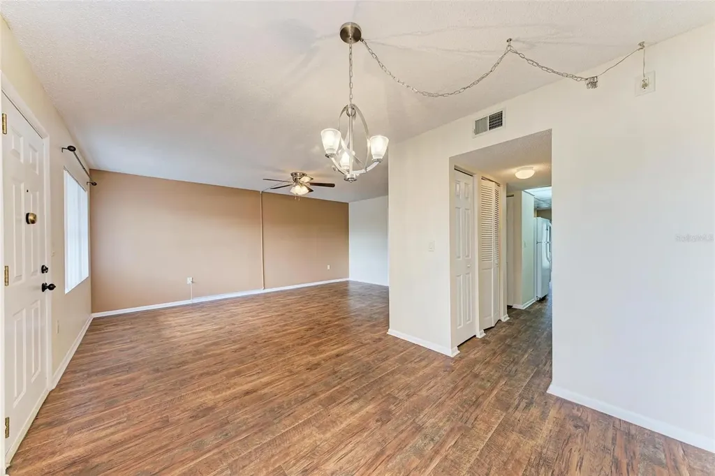 305 30th Avenue W Bradenton FL 34205