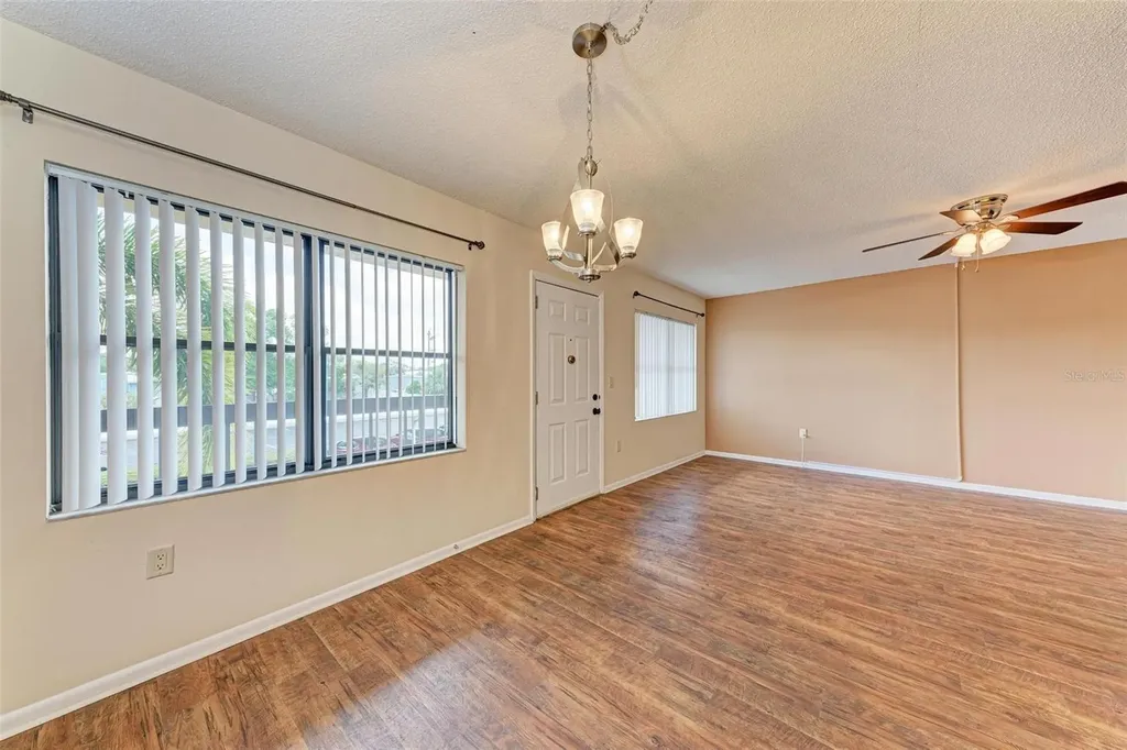 305 30th Avenue W Bradenton FL 34205