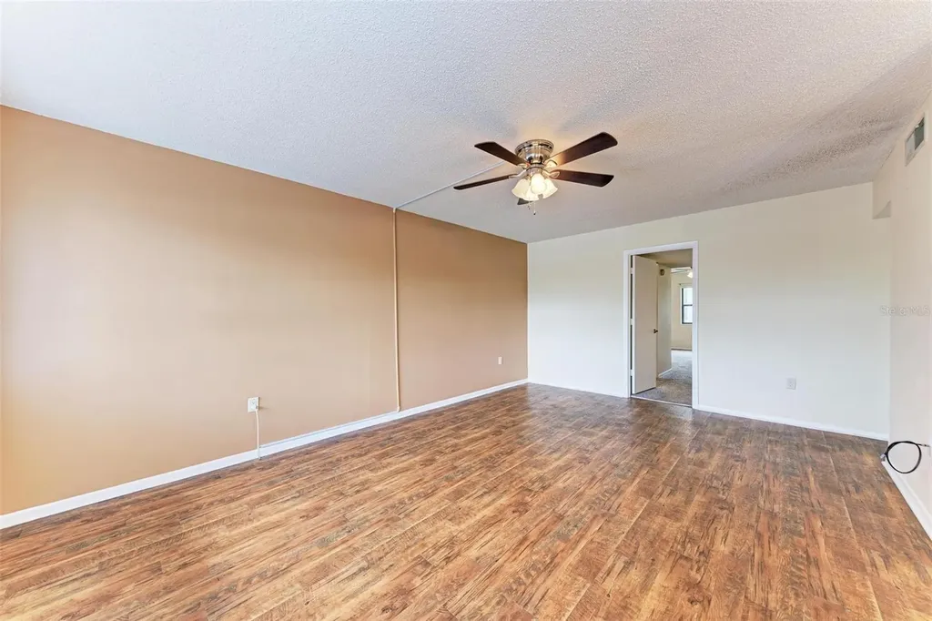 305 30th Avenue W Bradenton FL 34205