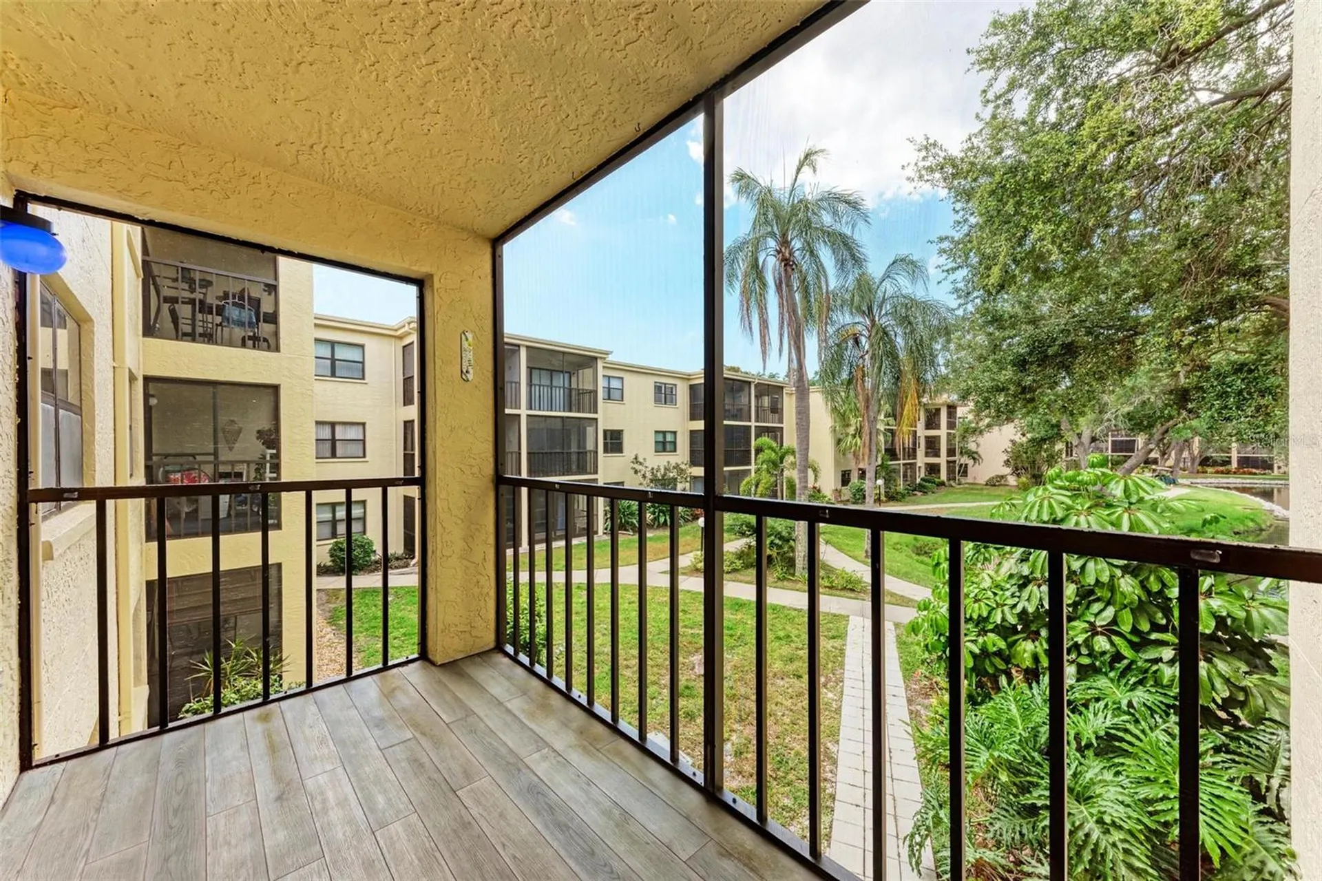 305 30th Avenue W Bradenton FL 34205