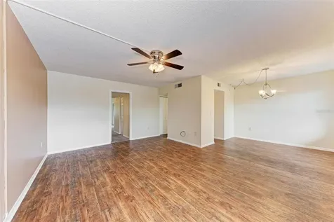 305 30th Avenue W Bradenton FL 34205