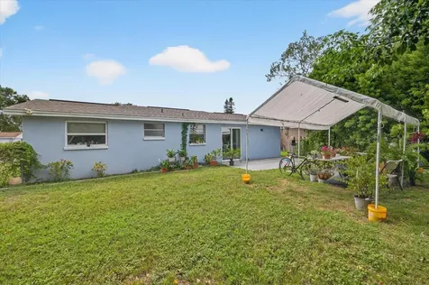 7811 Fox Hollow Drive Port Richey FL 34668