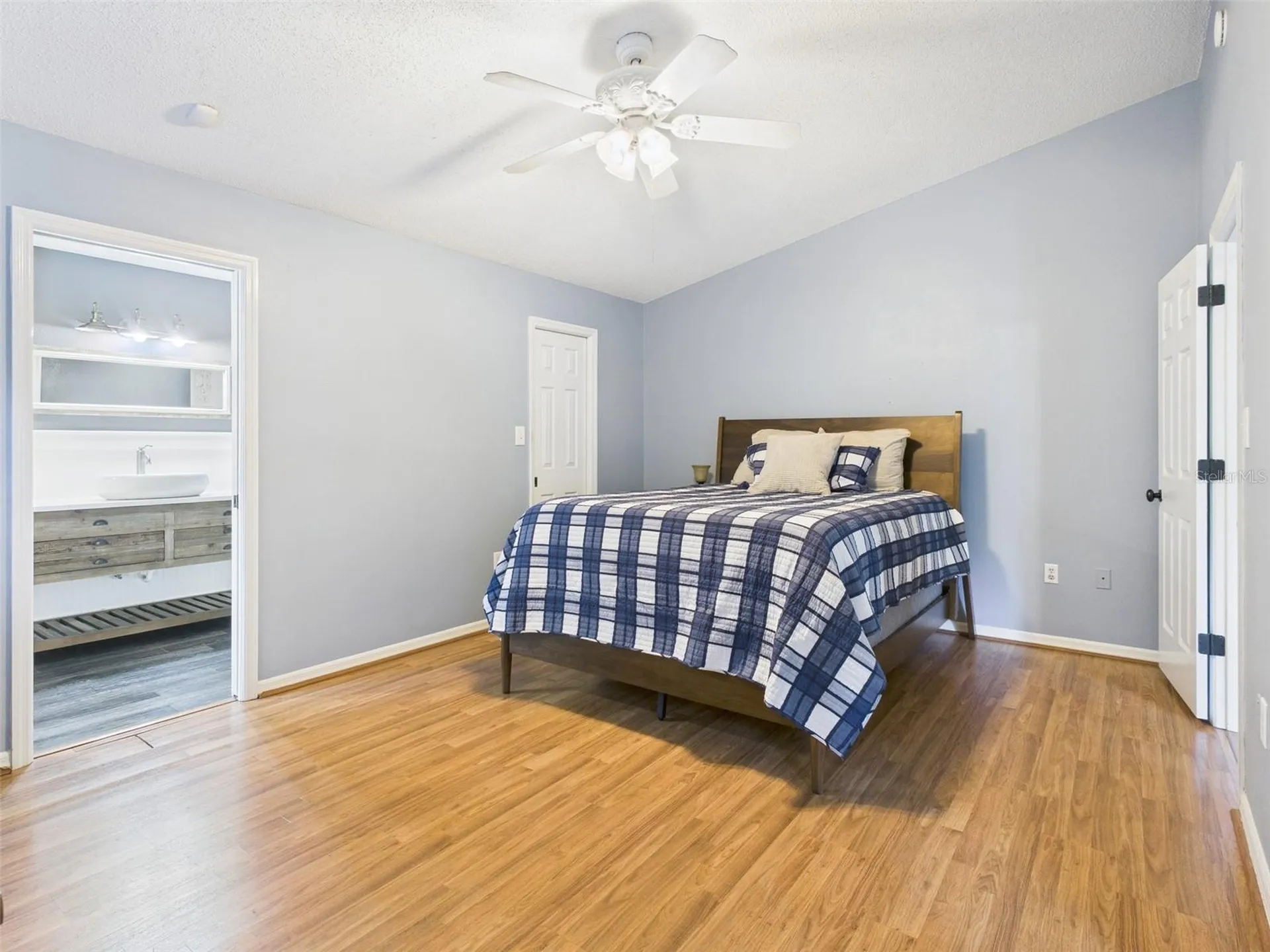 2013 Donnelly Place Mount Dora FL 32757