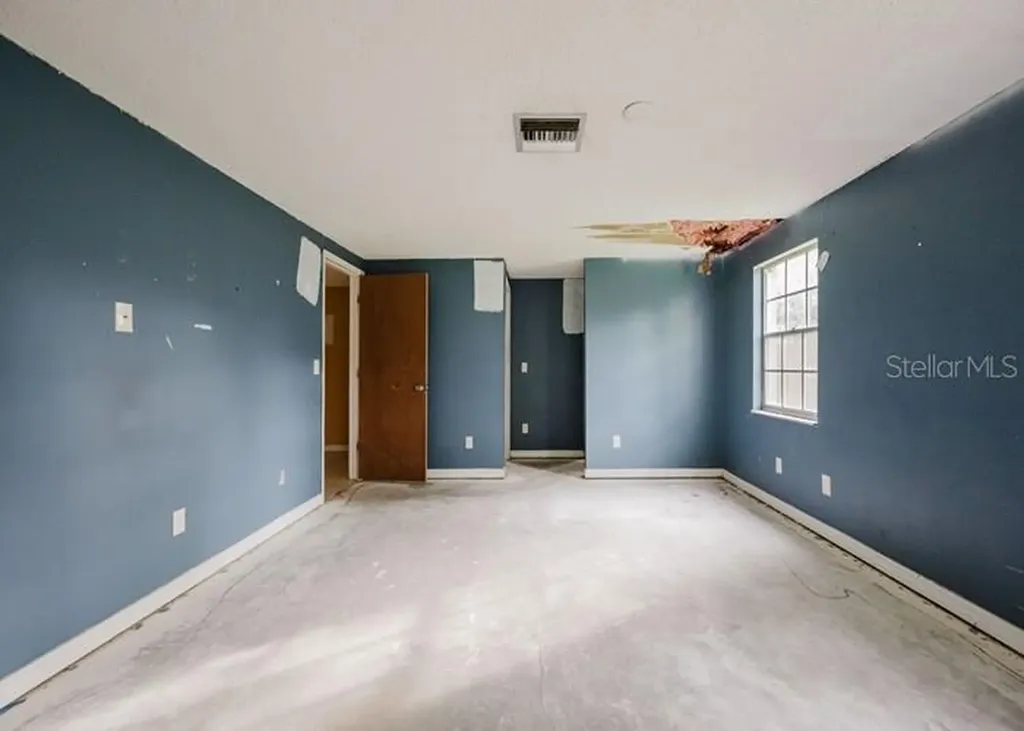 1243 Royal Oak Drive Dunedin FL 34698