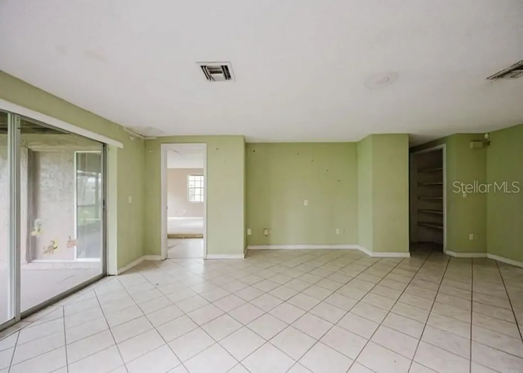 1243 Royal Oak Drive Dunedin FL 34698