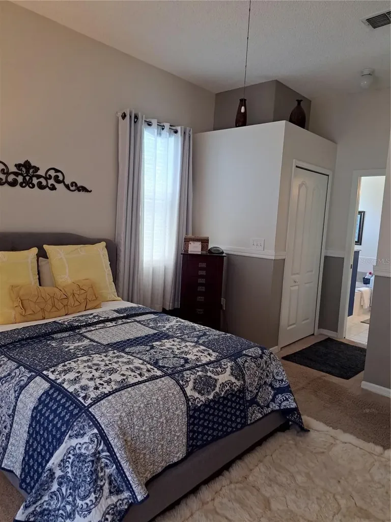 2863 Middleton Circle Kissimmee FL 34743
