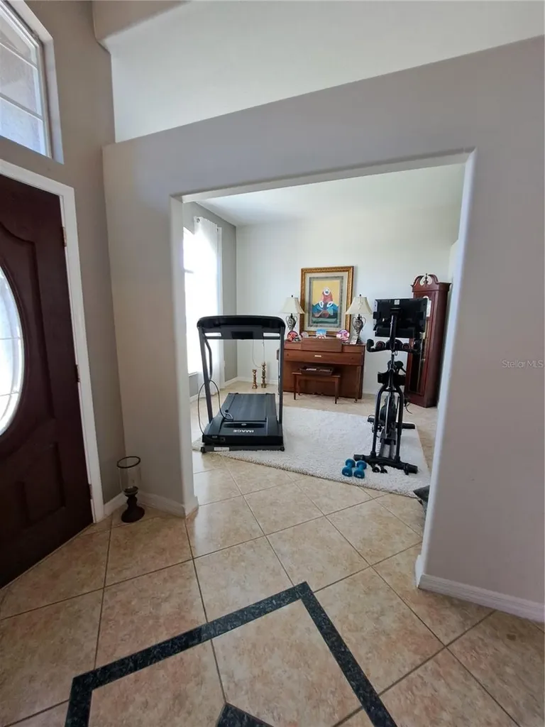2863 Middleton Circle Kissimmee FL 34743