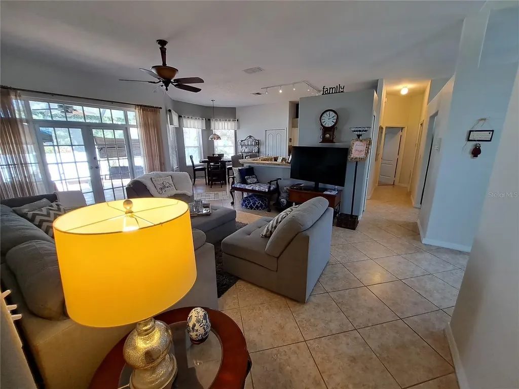 2863 Middleton Circle Kissimmee FL 34743