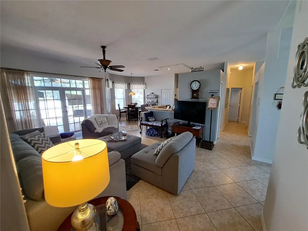 2863 Middleton Circle Kissimmee FL 34743