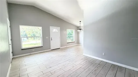 11 E Ella J Gilmore Street Apopka FL 32703