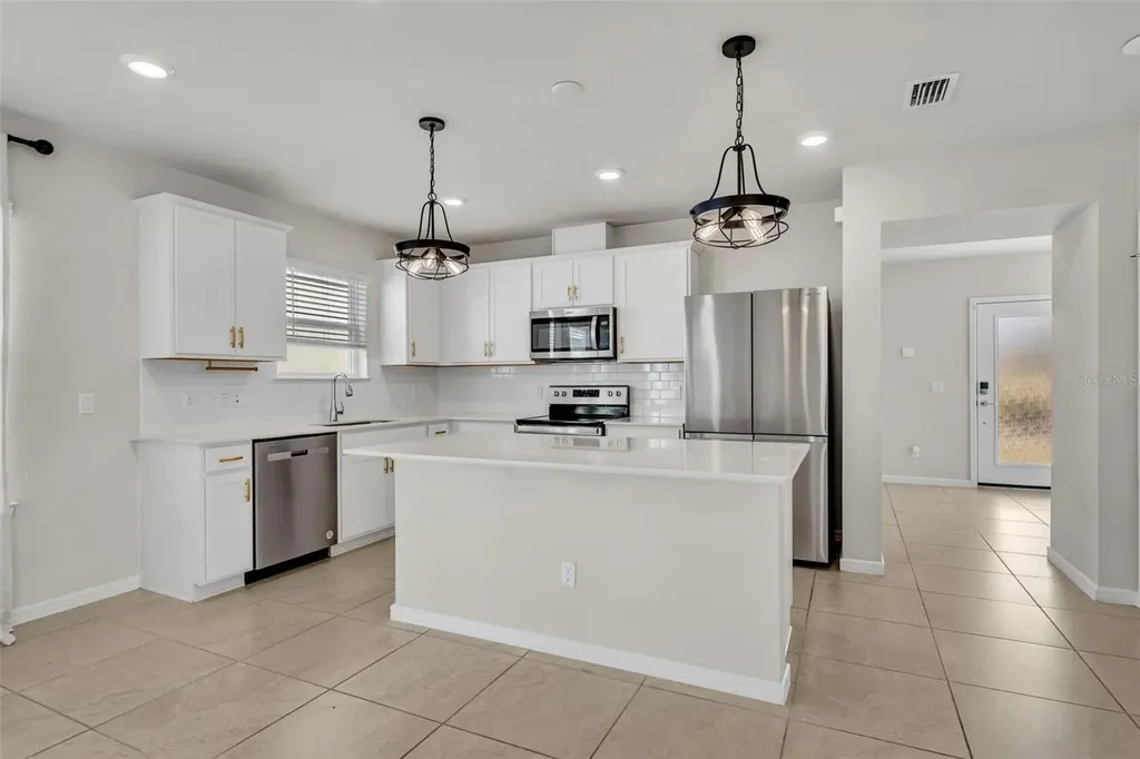 2092 Cross Prairie Parkway Kissimmee FL 34744