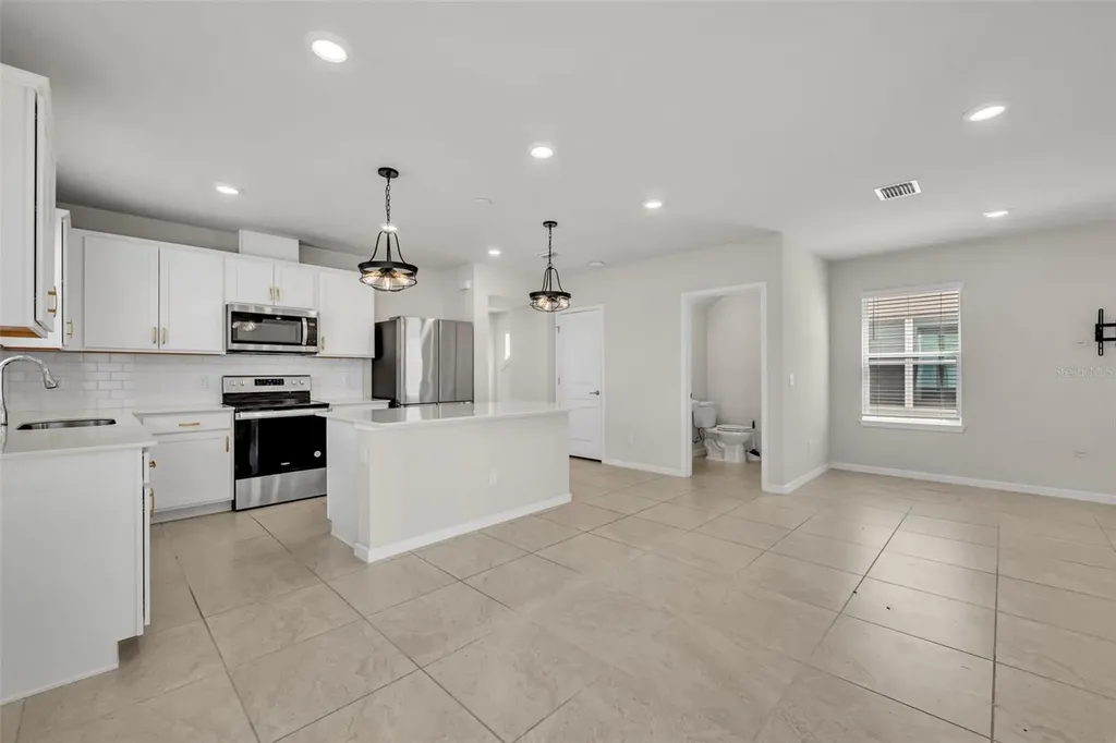 2092 Cross Prairie Parkway Kissimmee FL 34744