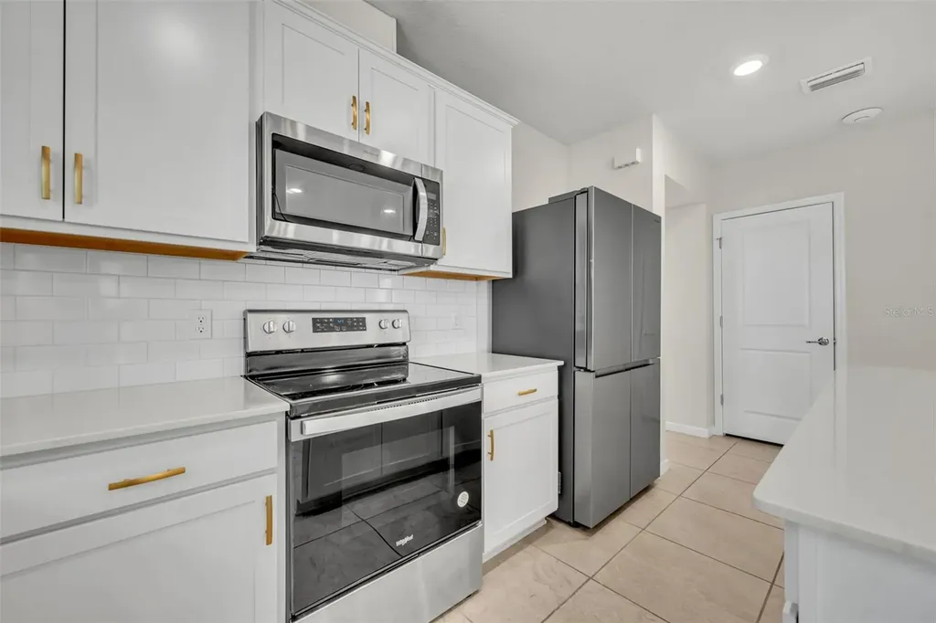 2092 Cross Prairie Parkway Kissimmee FL 34744
