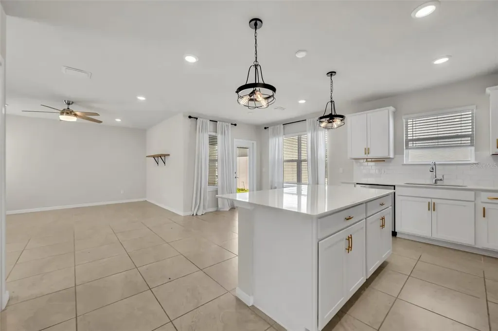 2092 Cross Prairie Parkway Kissimmee FL 34744