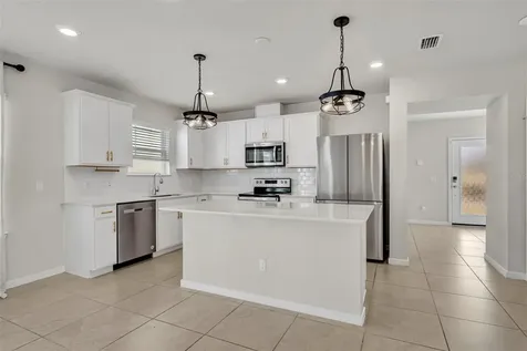 2092 Cross Prairie Parkway Kissimmee FL 34744