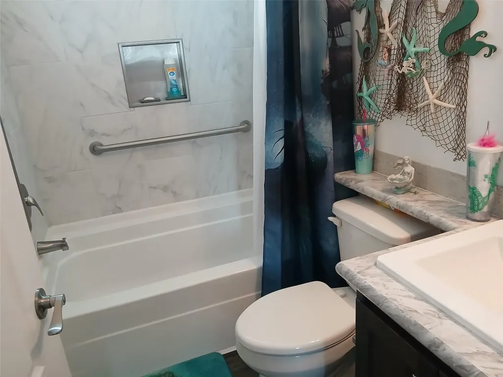 167 Via Madonna Englewood FL 34224