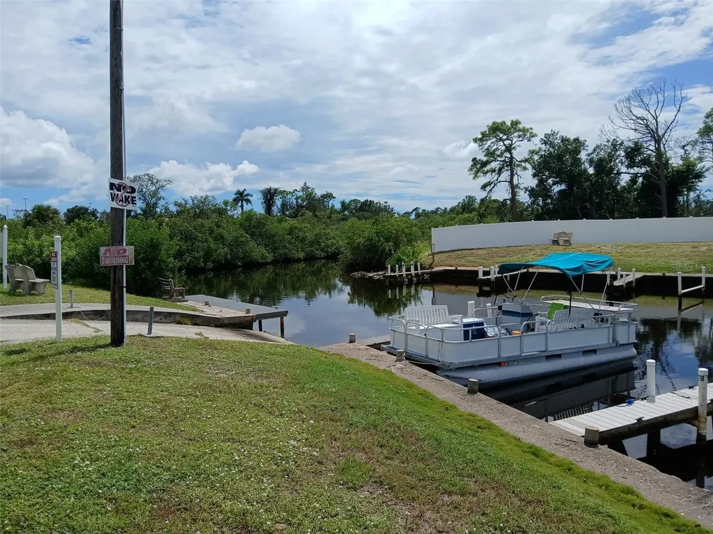 167 Via Madonna Englewood FL 34224
