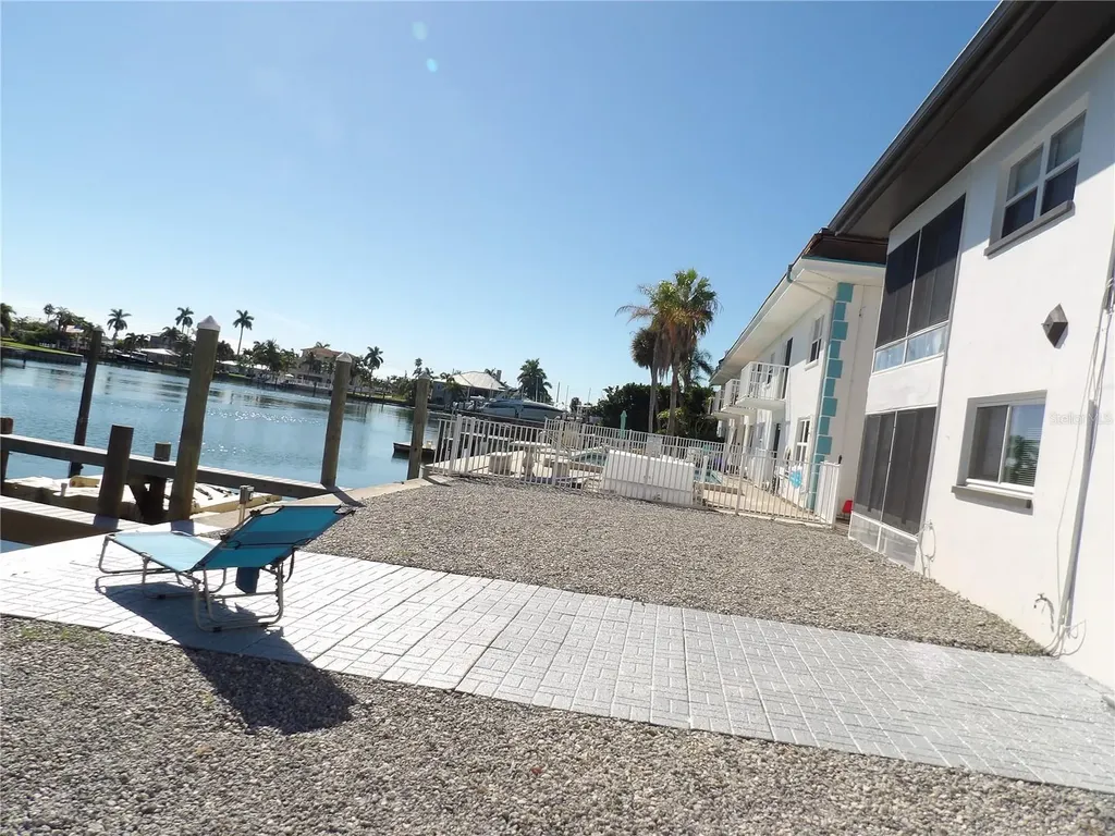 11705 3rd Street E Treasure Island FL 33706