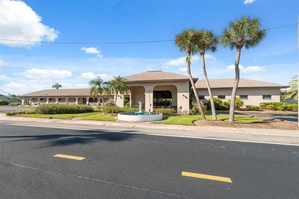 9860 62nd Terrace N St Petersburg FL 33708