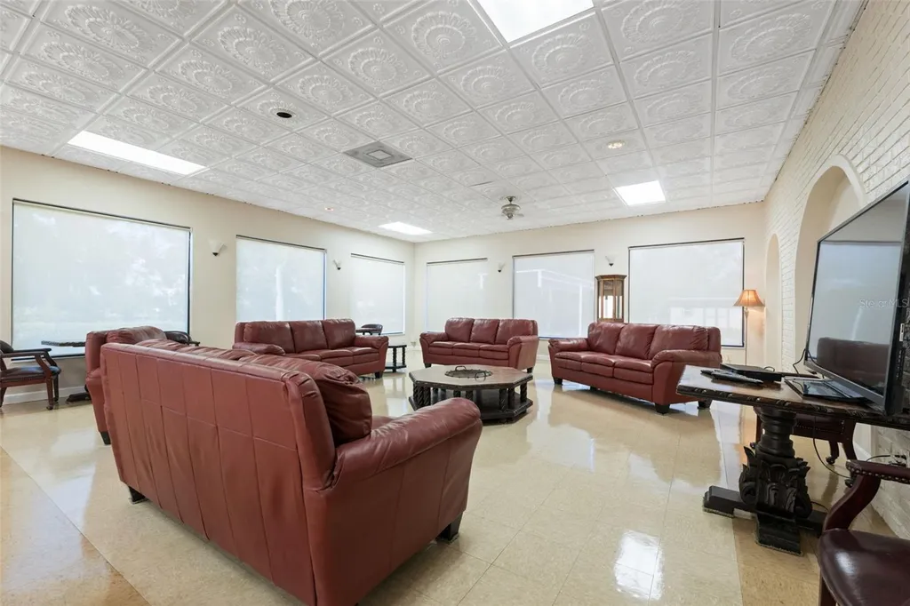 9860 62nd Terrace N St Petersburg FL 33708