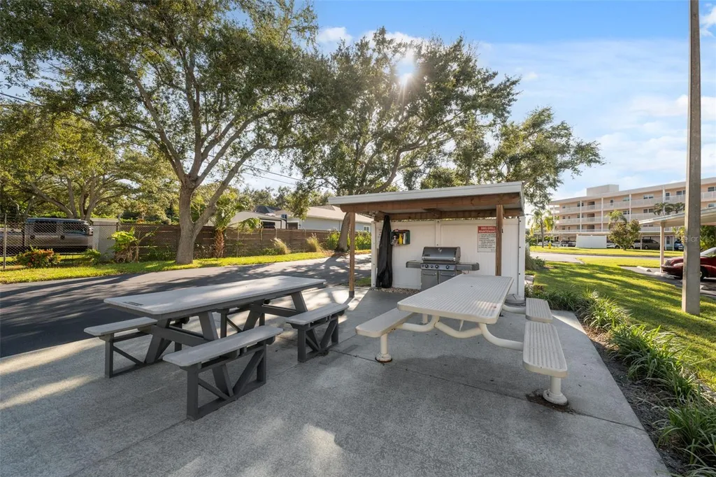9860 62nd Terrace N St Petersburg FL 33708
