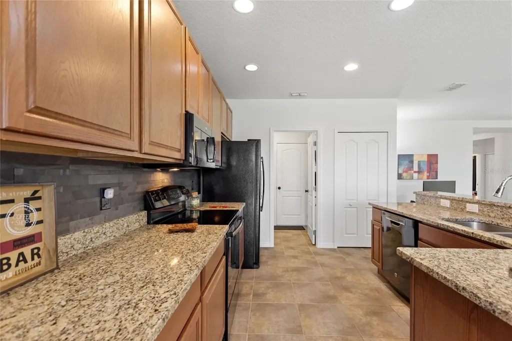 3284 Lynrock Avenue Dundee FL 33838