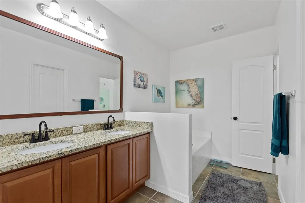 3284 Lynrock Avenue Dundee FL 33838