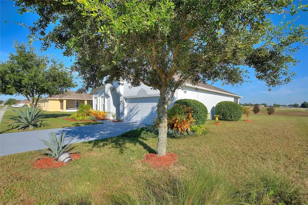 3284 Lynrock Avenue Dundee FL 33838