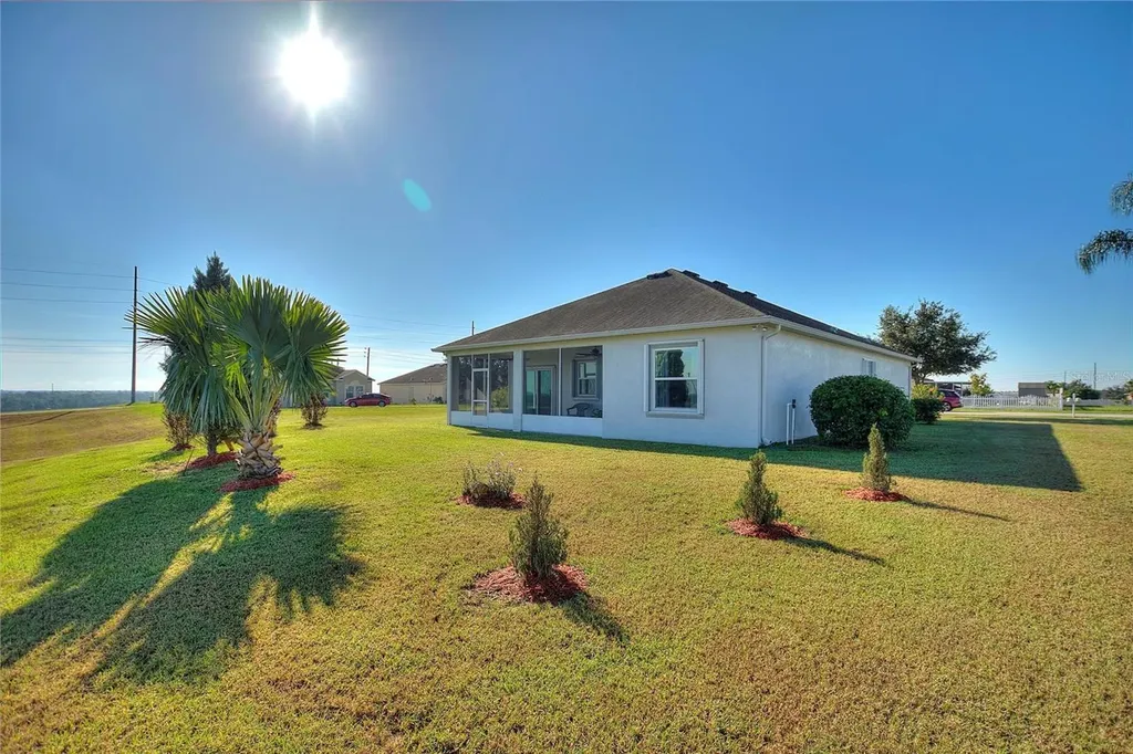 3284 Lynrock Avenue Dundee FL 33838
