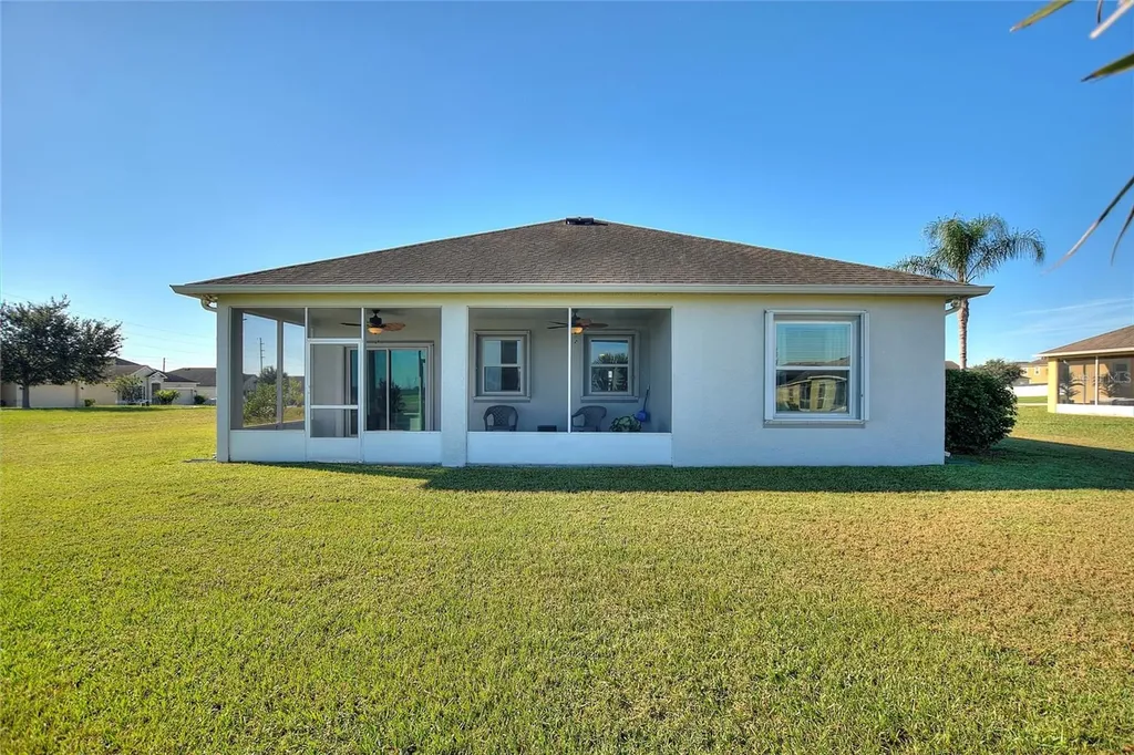 3284 Lynrock Avenue Dundee FL 33838