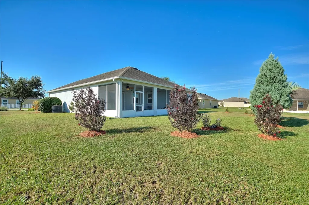 3284 Lynrock Avenue Dundee FL 33838