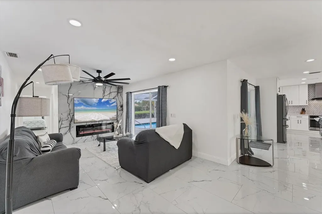 19399 Abhenry Circle Port Charlotte FL 33948