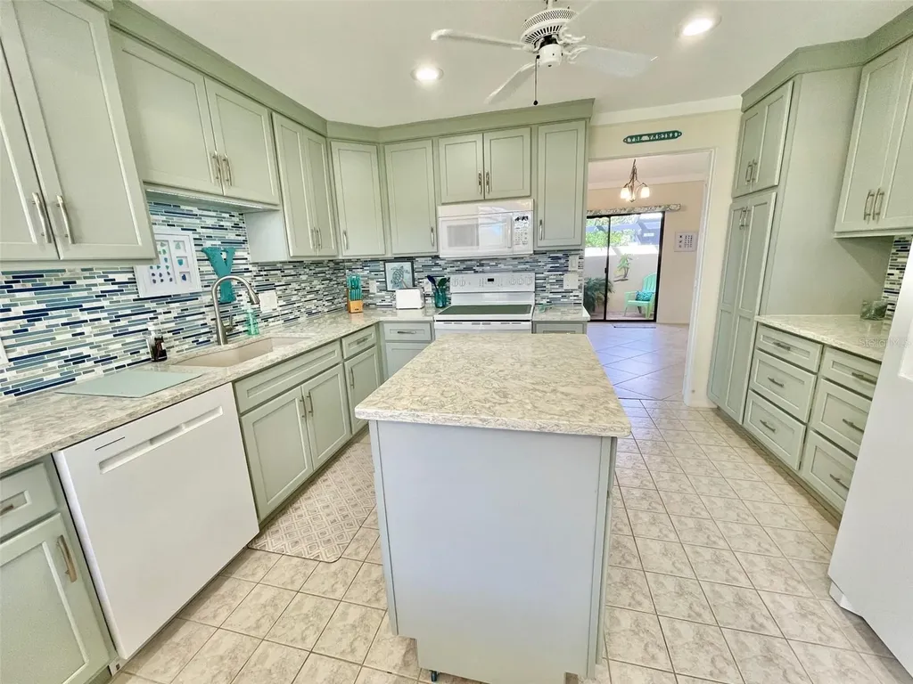 126 Sandstone Circle Venice FL 34293
