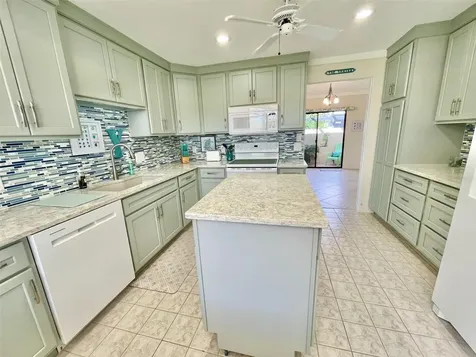 126 Sandstone Circle Venice FL 34293