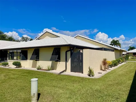 126 Sandstone Circle Venice FL 34293