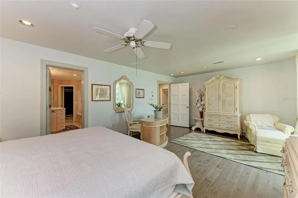 4473 Gulf Of Mexico Drive Longboat Key FL 34228