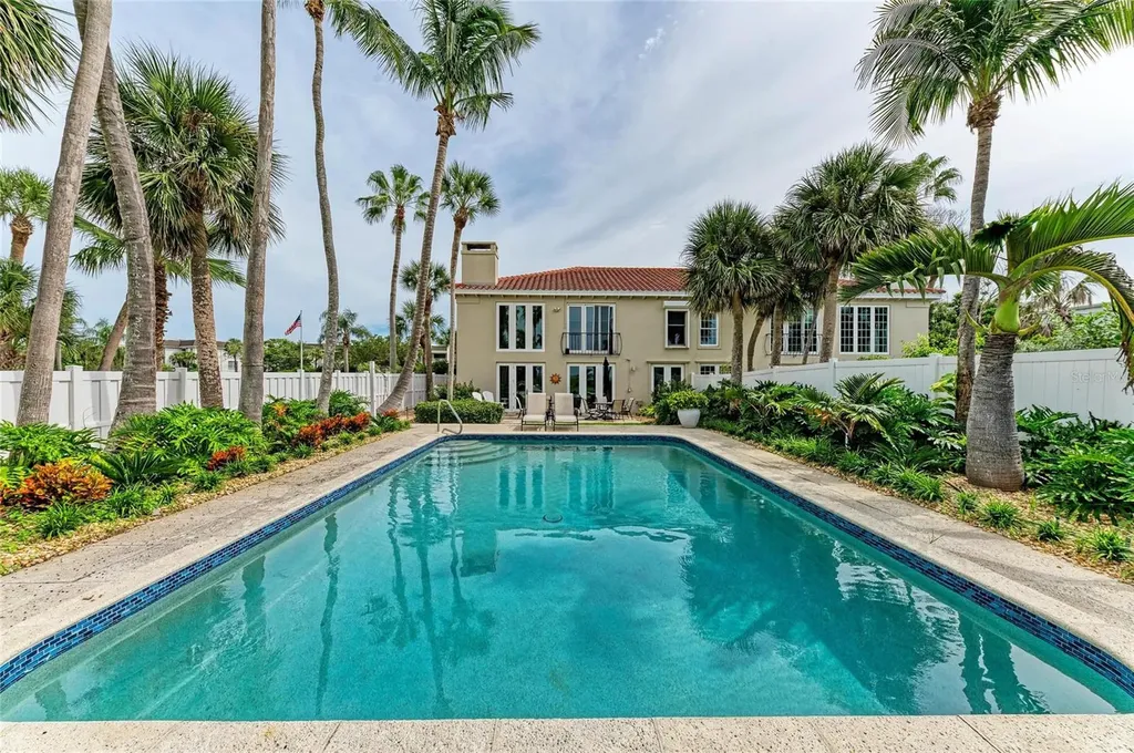 4473 Gulf Of Mexico Drive Longboat Key FL 34228