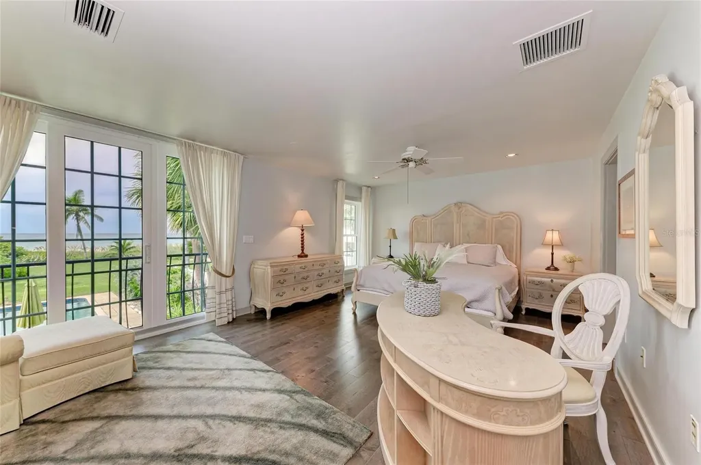 4473 Gulf Of Mexico Drive Longboat Key FL 34228