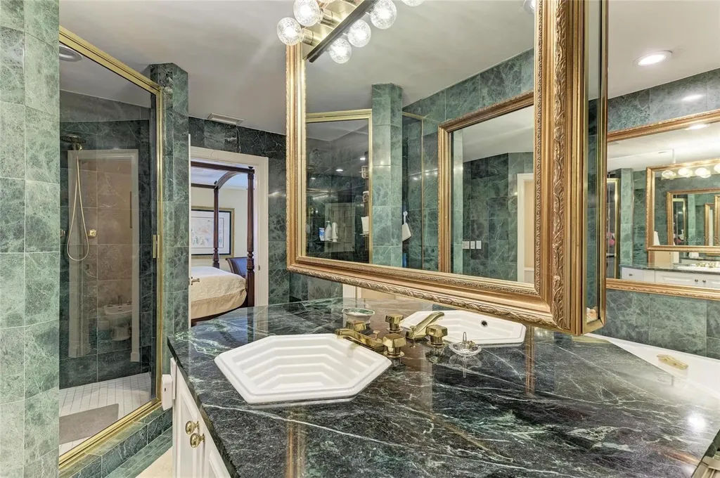 4473 Gulf Of Mexico Drive Longboat Key FL 34228