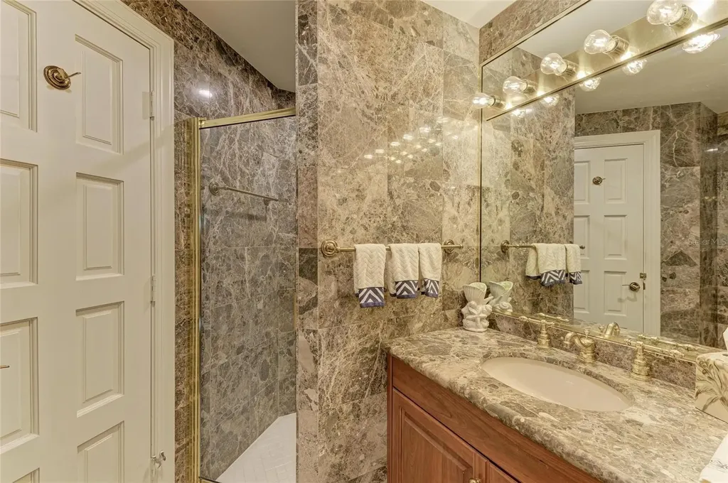 4473 Gulf Of Mexico Drive Longboat Key FL 34228