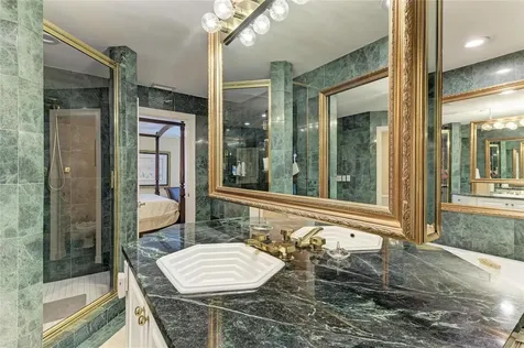 4473 Gulf Of Mexico Drive Longboat Key FL 34228