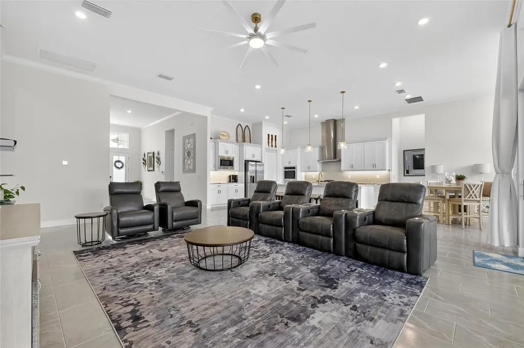 5975 Blakeney Loop Apollo Beach FL 33572