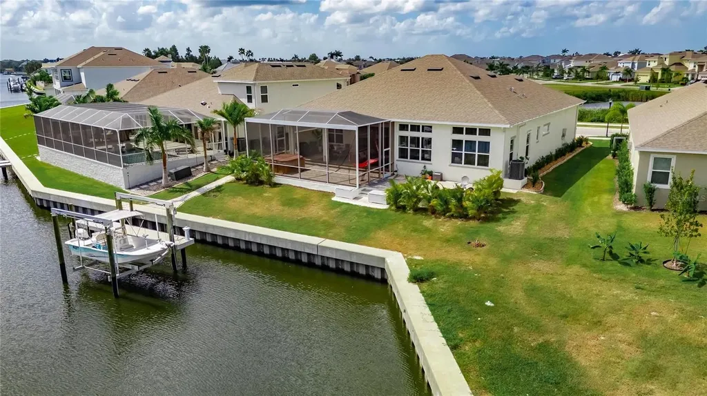 5975 Blakeney Loop Apollo Beach FL 33572