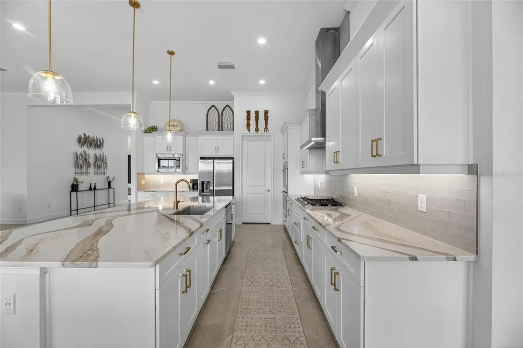 5975 Blakeney Loop Apollo Beach FL 33572